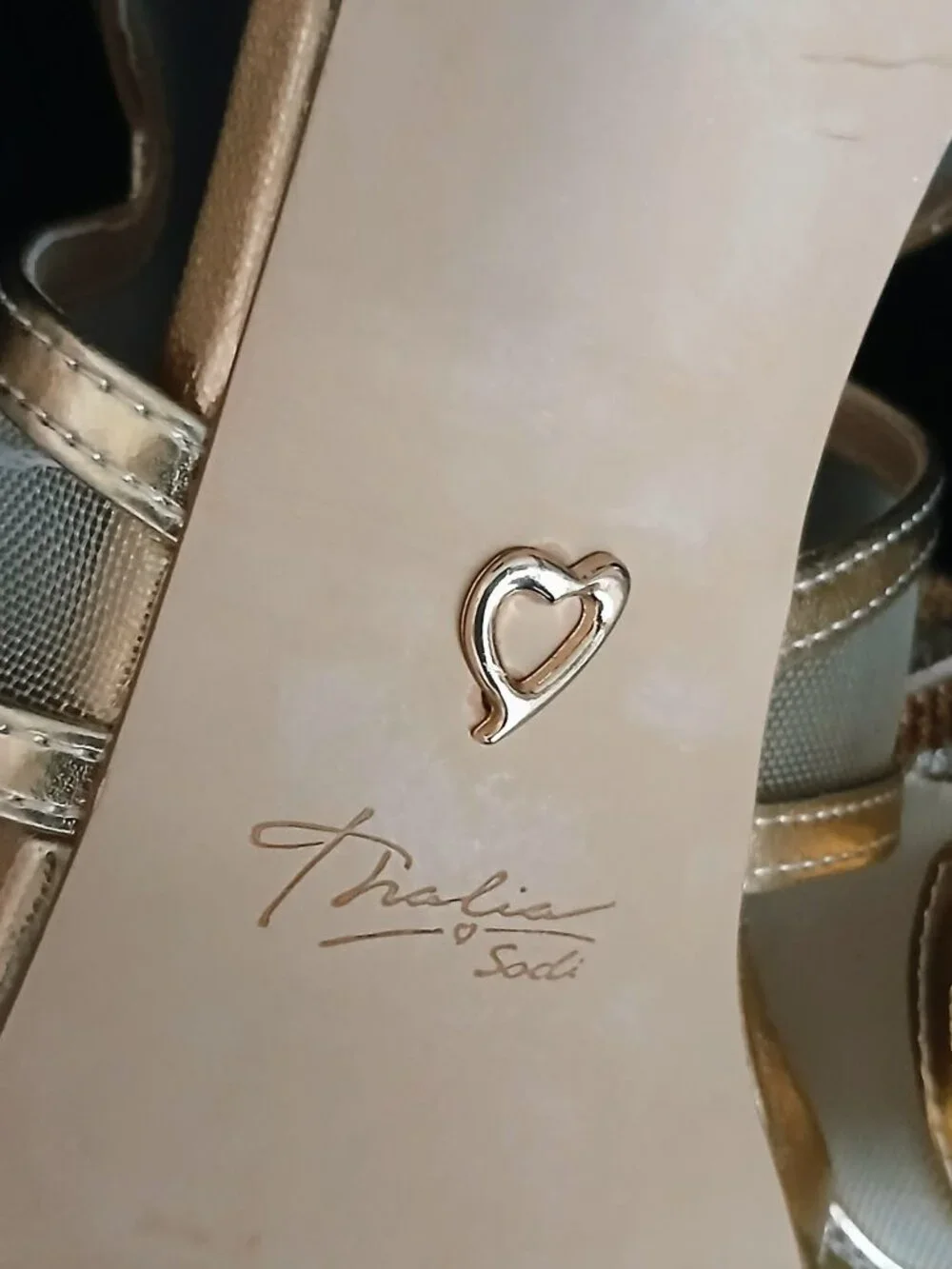 NEW Thalia Sodi Womens Regalo Gold Ankle Strap High Heels Size 9